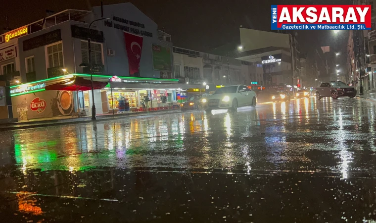 Sağanak yağış çiftçinin yüzünü güldürdü