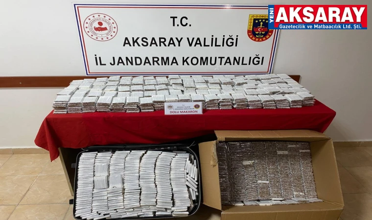 Otobüs yolcusunun valizinden kaçak tütün çıktı