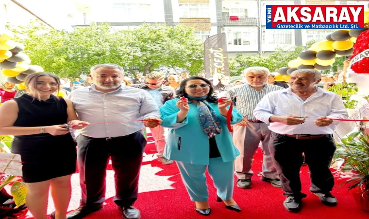 Seramik ve aksesuarları mağazası açıldı