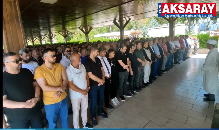 Çarşının iki esnafı hayata veda etti
