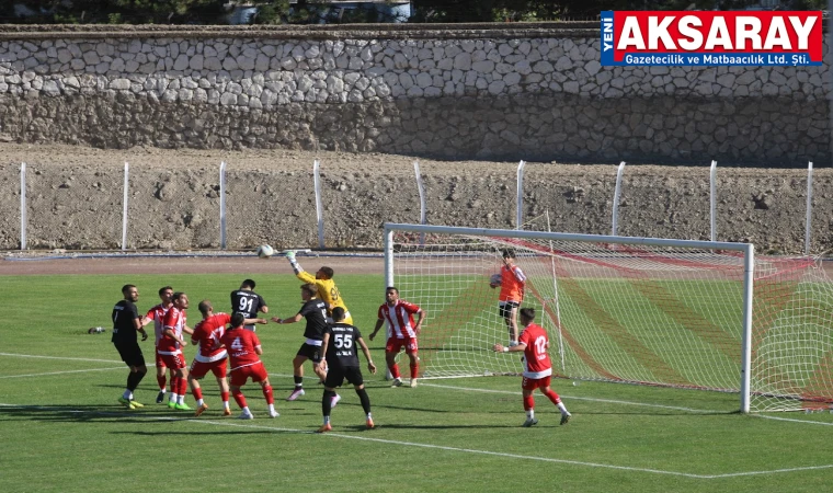 OSMANLI 1453 SPOR KULUBÜ Bizimki memleket meselesi dediler, 12 Aksaraylı futbolcuya forma şansı verdiler