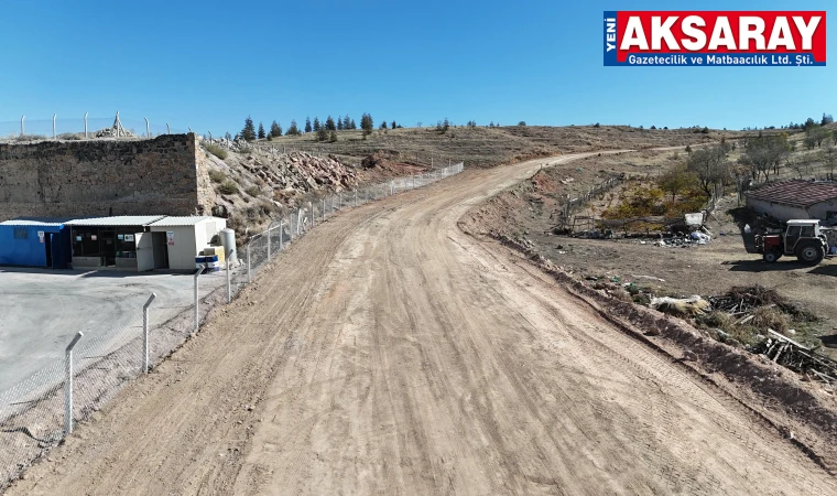 Yeni mezarlıkta yol çalışması yapılıyor