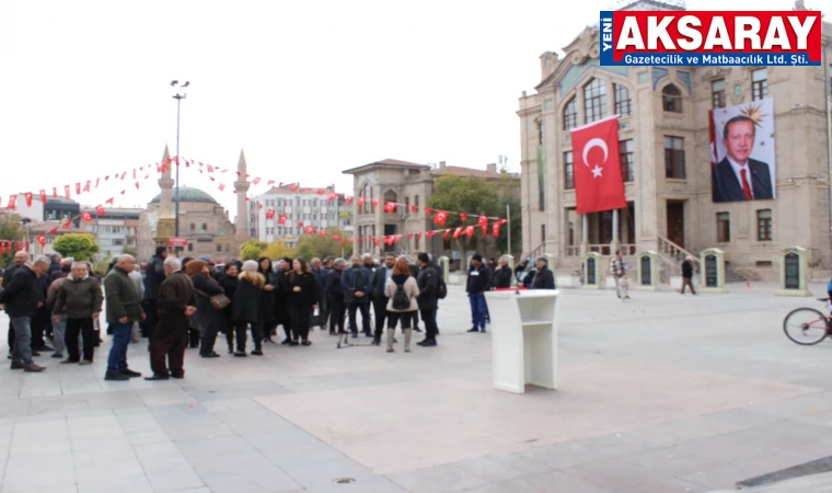 CHP, Anma programında Atatürk resminin olmayışına dikkat çekti