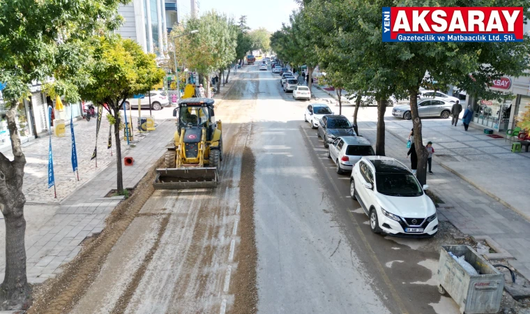 Önemli bir cadde yenileniyor