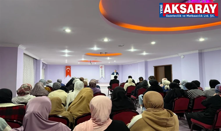 KIZ ÖĞRENCİ YURDUNDA KONFERANS VERİLDİ Mutlu olmak haklı olmaktan daha önemli