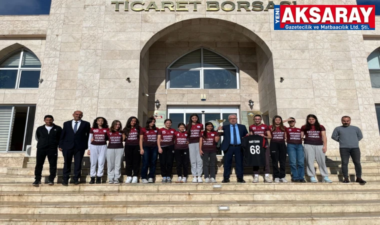 Şampiyonluk kupasını Borsa’ya hediye ettiler