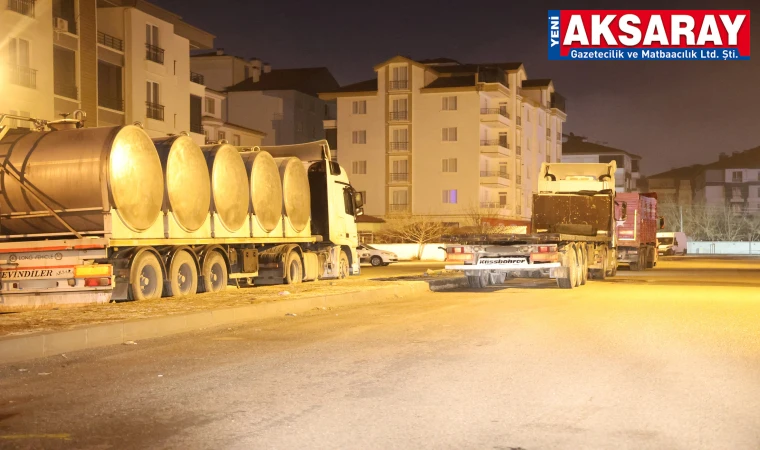 Sokak aralarına park edilen tır ve kamyonlar tehlike saçıyor