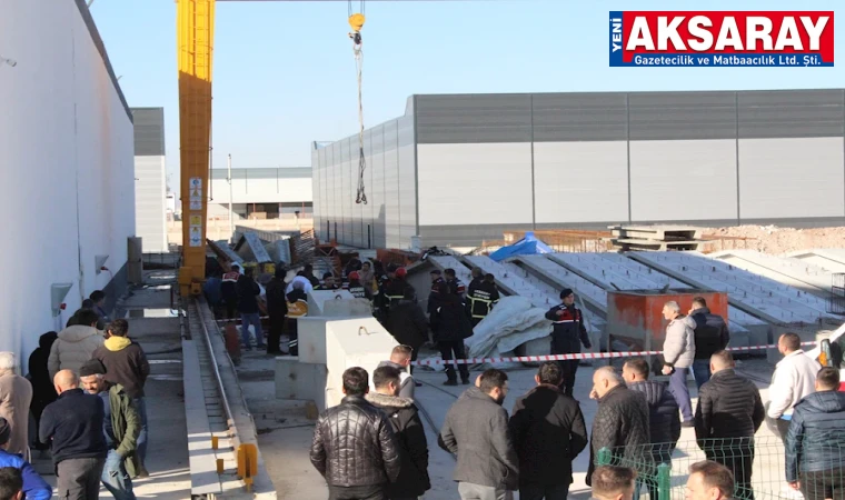 Vinçte kancası kopan beton blok can aldı