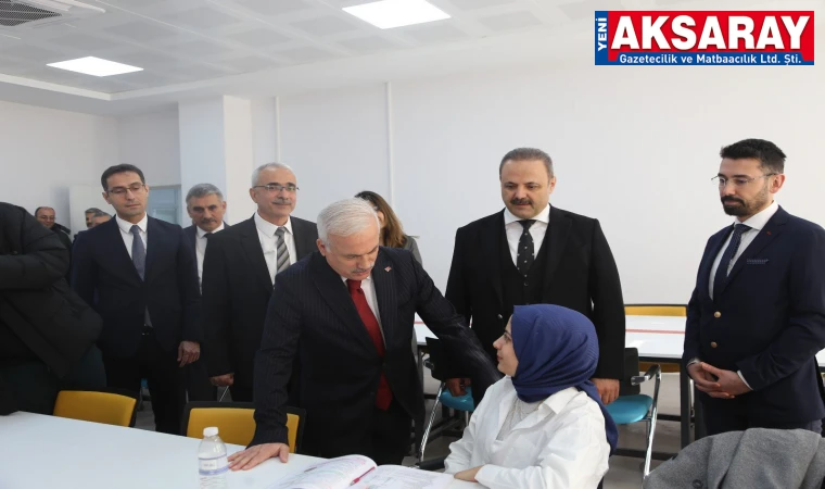 Protokol Tıp öğrencileri ile mini sohbetlerde bulundu