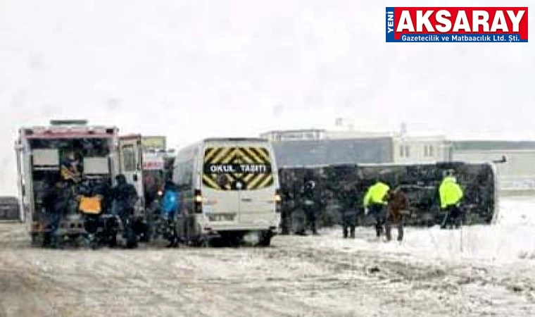 İşçi servisi devrildi 15 kişi yaralandı