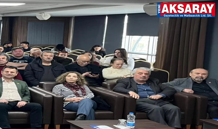 CHP Yö­ne­ti­ci­le­ri kon­fe­ran­sa ka­tıl­dı