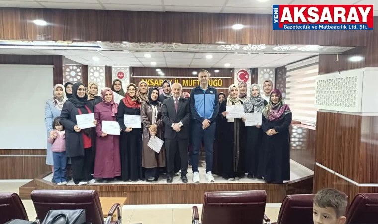 Gas­sal­lık kur­su­nu bi­ti­ren­le­re belge verildi