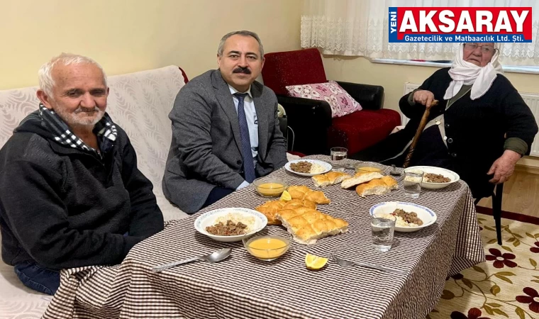 İftar sof­ra­la­rı gö­nül­le­re se­ril­di