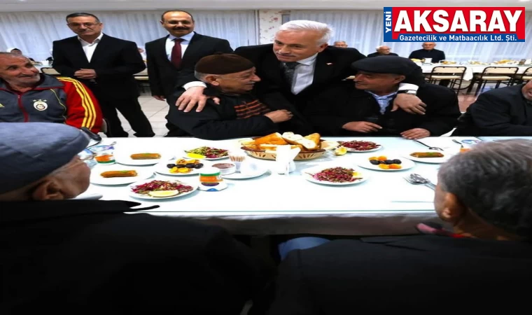 Ramazan bereketi büyüklerin dualarında arandı