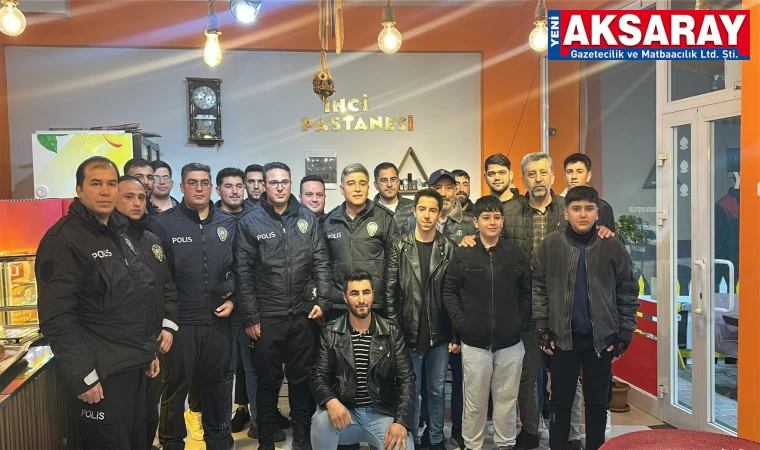 Gençlerden Polis Günü sürprizi