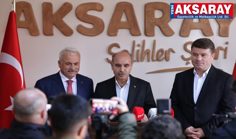 Hayvan barınaklarını ziyaret etti