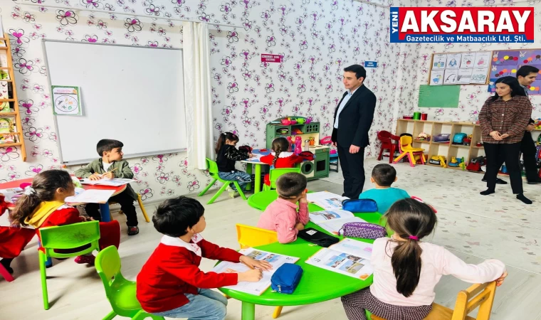 Kaymakam köy okullarını geziyor