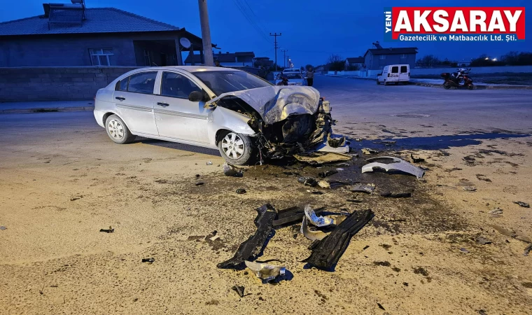 Otomobil ile beton mikseri çarpıştı
