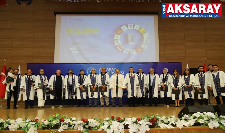 Ünvanda yükselen 174 akademisyen cübbelerini giydi