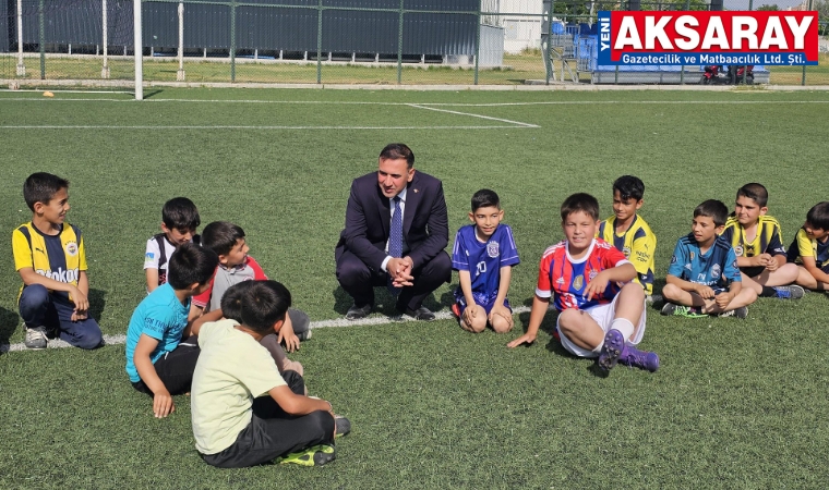 Kaymakam Göksun genç futbolcularla buluştu