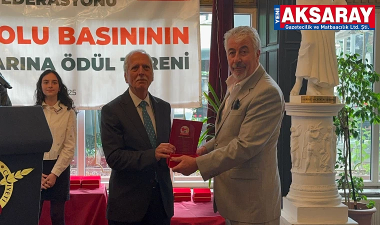 Anadolu Çınarlarına plaket
