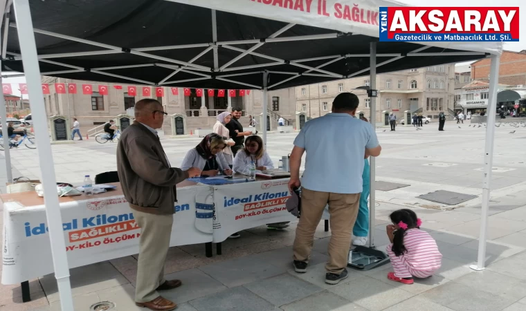 Boy ve kilo ölçümleri ile vatandaşı bilgilendiriyorlar