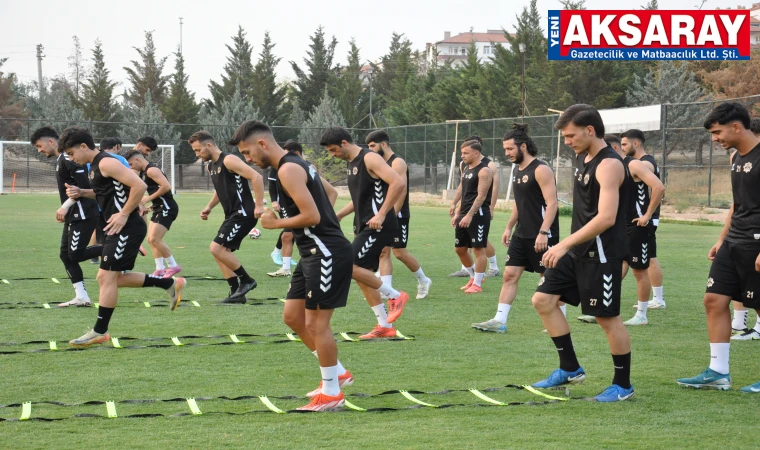 Aksarayspor’da kamp mesaisi sürüyor
