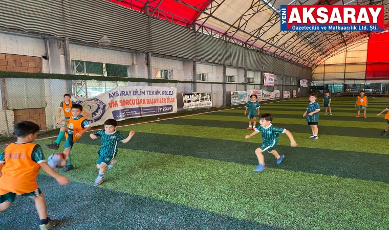 Futbol okulunda heyecan sürüyor