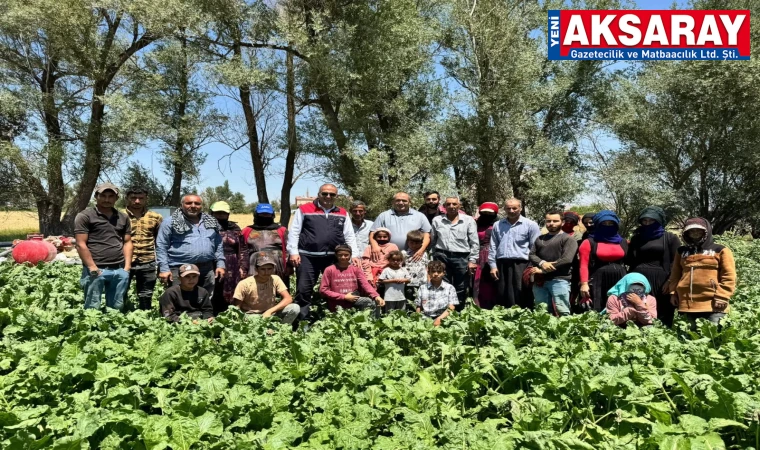 Tarım emekçilerine tarlada ziyaret