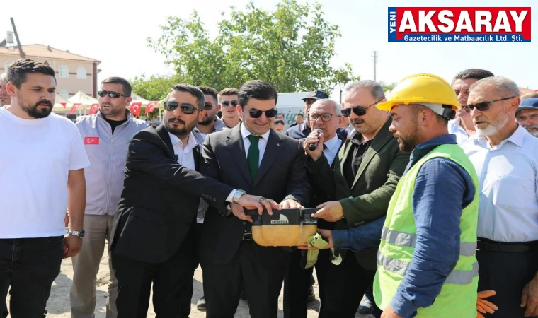 Yeni Camii’nin temeli dualarla atıldı