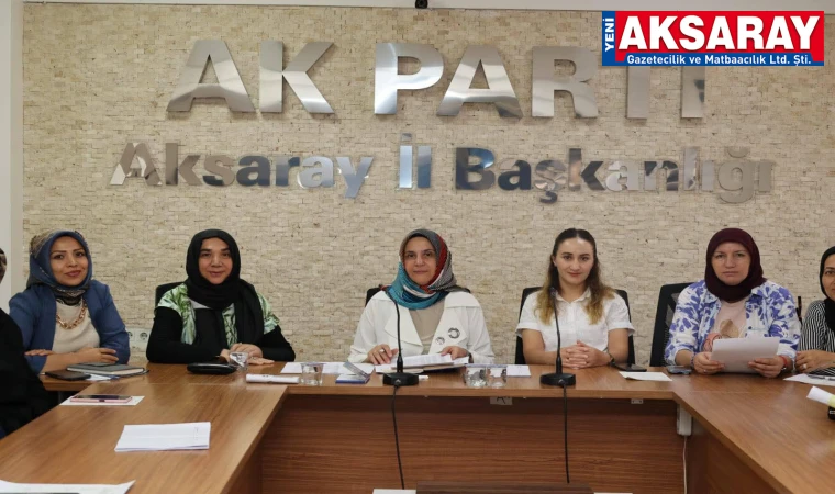 AK Parti kadın kolları, mahalle başkanlarıyla buluştu 