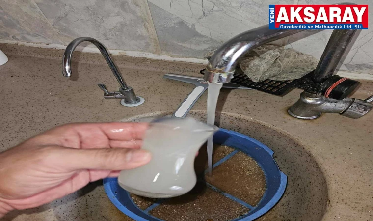 Çeşmelerden su değil çamur akıyor