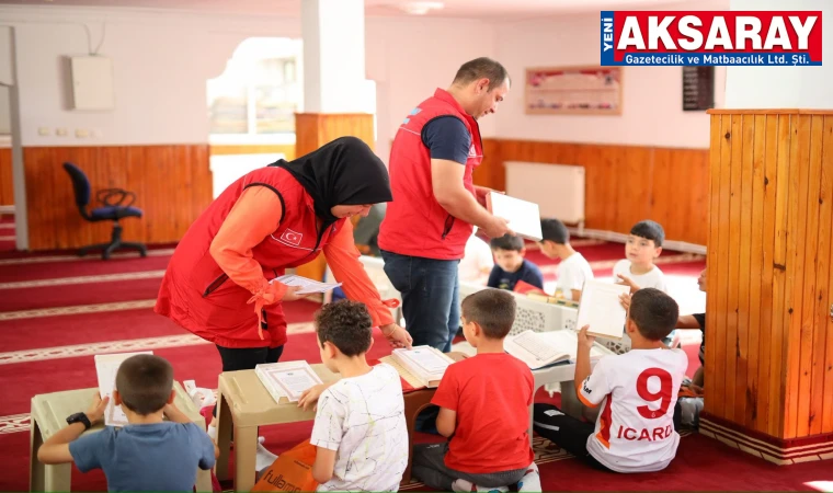 Çocuklara Kur’an-ı Kerim hediye edildi