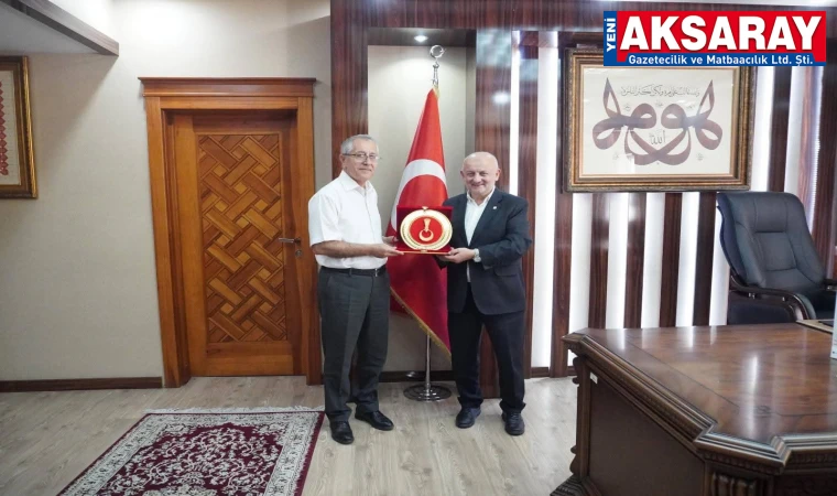 İl müftüsüne plaket armağanı