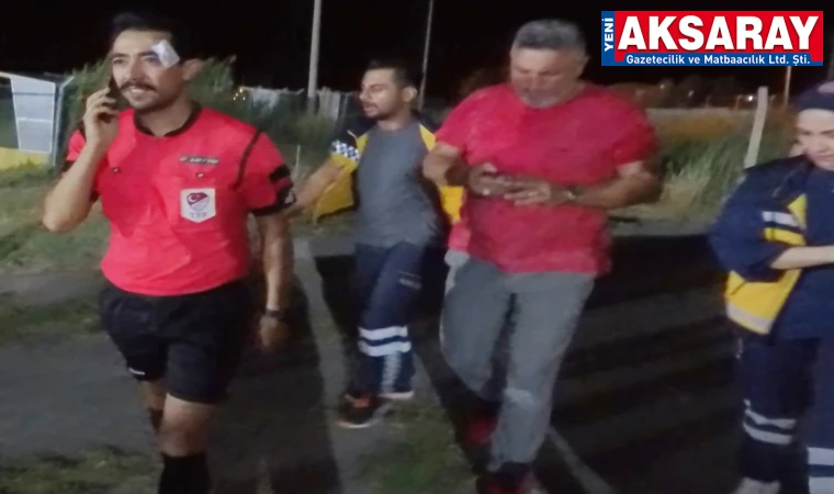 Kırmızı kart gösteren hakem darp edildi