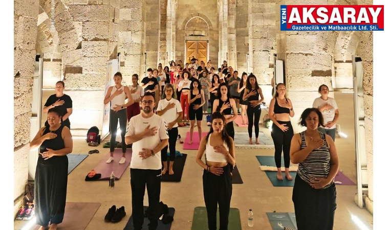 SULTANHANI KERVANSARAYI Tarihin gölgesinde Yoga Etkinliği