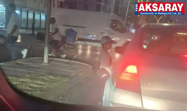 Trafik ışıklarında dilenciler yine sahnede