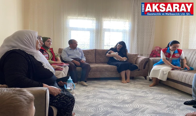 Kaymakam eşinden anlamlı ziyaret