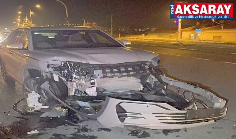 BABA-KIZ YARALANDI Kavşakta kaza