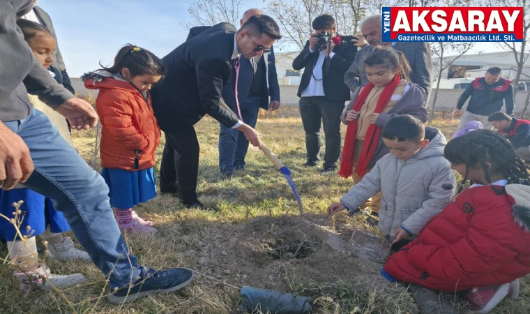 ‘Bir Çocuk Bir Meşe – Bin Meşe Bir Orman’ Projesi umut oluyor