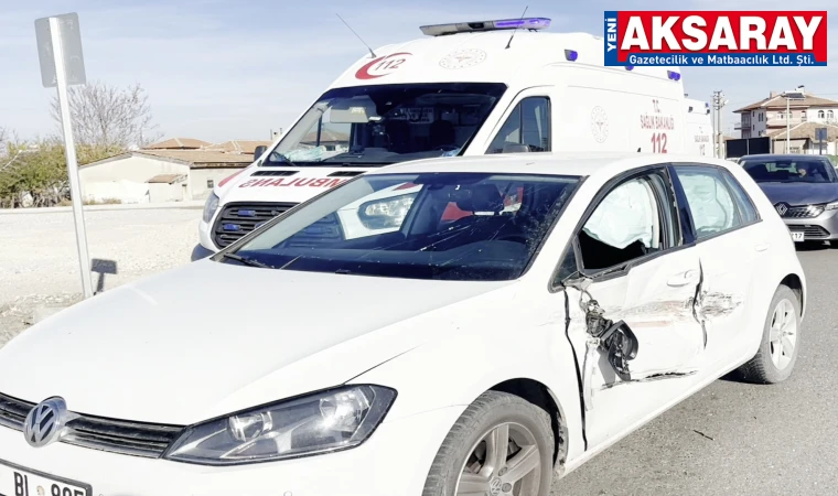 Kontrolden çıkan otomobil karşı şeride geçip araca çarptı