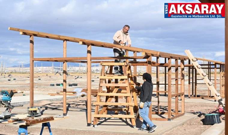 Hobi Bahçesinde montaj çalışmaları yapılıyor
