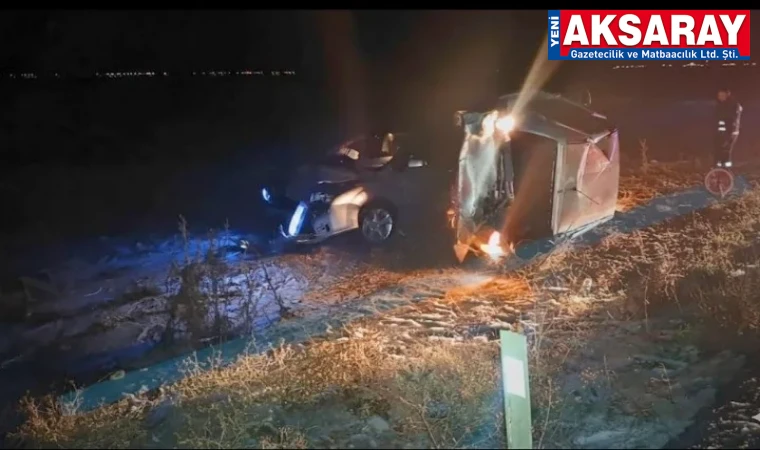 Kaygan yolda iki araç çarpıştı