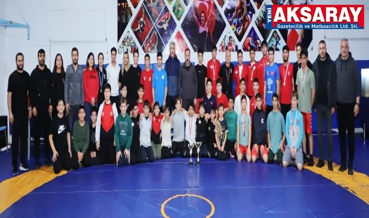 Okul Sporlarında güreş heyecanı sona erdi