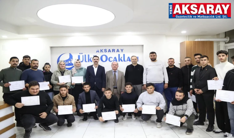 ÜLKÜ OCAKLARI VE MEB İŞ BİRLİĞİ Kurs sonunda Sertifika aldılar