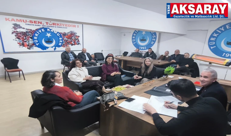 YENİ YÖNETİM KURULU TOPLANDI Sendikada emeği geçenlere plaket verildi