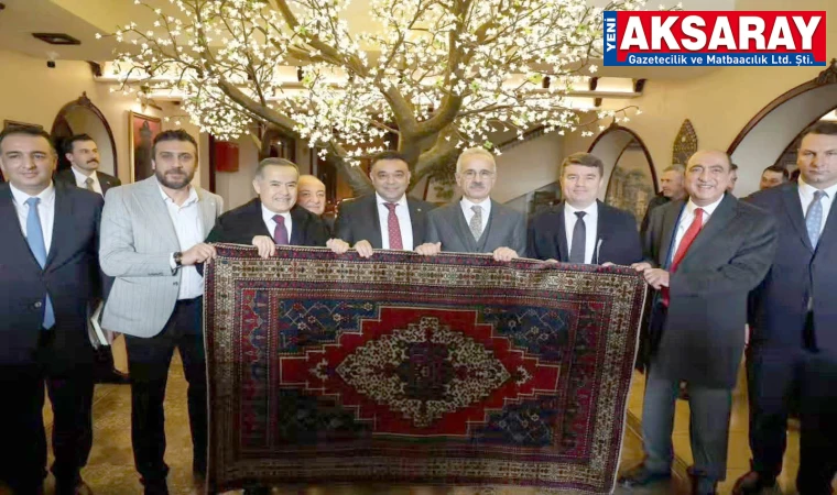 Halı takdim geleneği unutulmadı