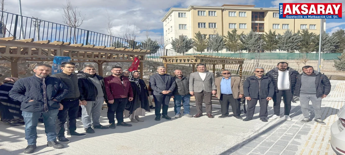 Ak Parti sahadan ayrılmıyor