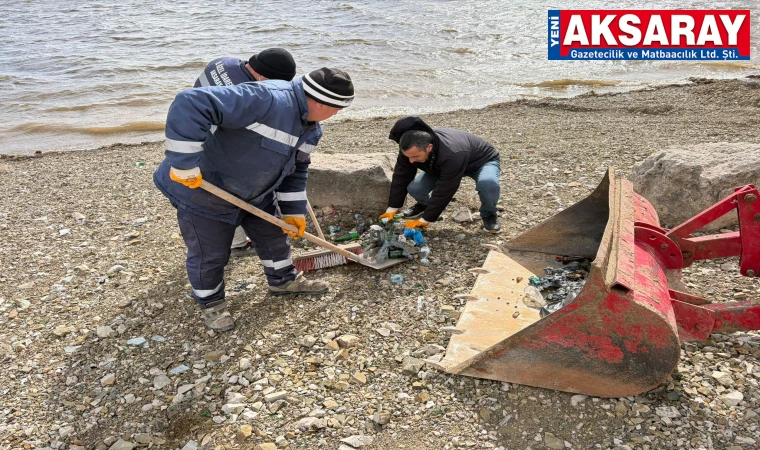 BARAJ GÖLETİ SAHİLLERİNE ÇÖP KONTEYNIRI KONDU Baraj kıyısı çöplerden arındırıldı