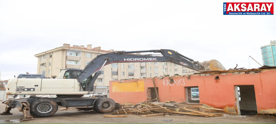 BİR DEVRİN SONU Salı Pazarı Arzuhalcileri yıkılıyor